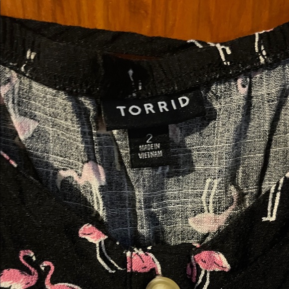 Torrid Black Top with Pink Flamingo Print - Picture 3 of 6